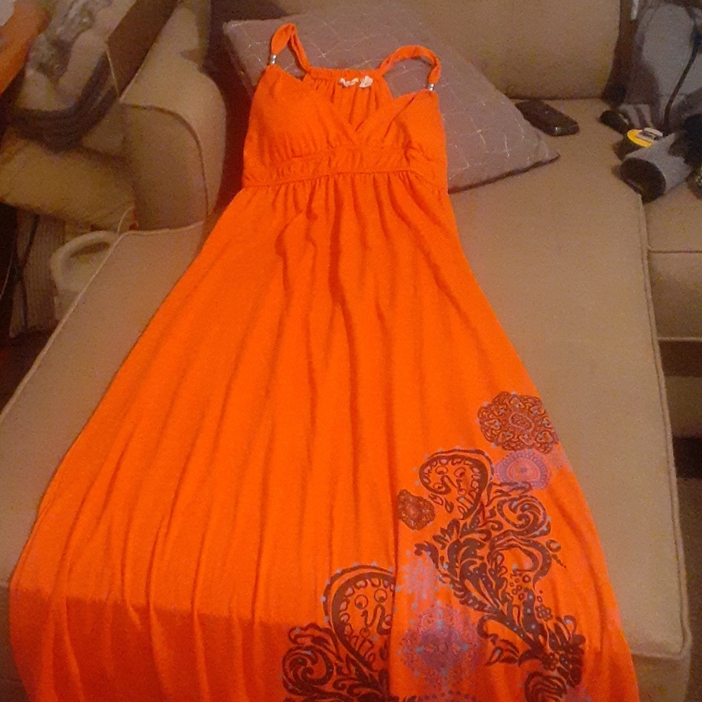 Dress - Picture 2 of 3